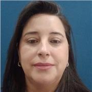 Profesora titulada por la universidad Hassan II de Casablanca en Dirección de Empresas, con especialidad en Comercio Internacional